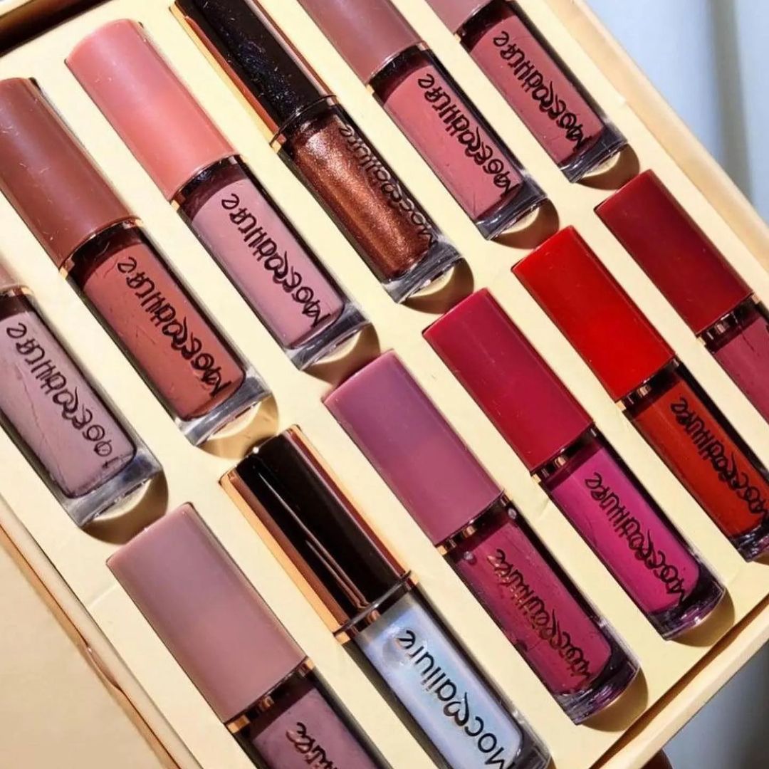 Matte Lip Gloss Set ( Pack of 12 ) Allow to open